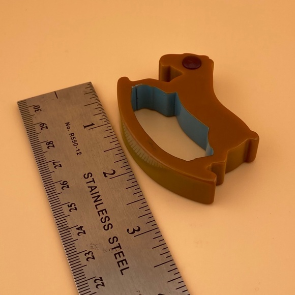 Bakelite Vintage Rocking Horse Napkin Ring - Picture 9 of 9